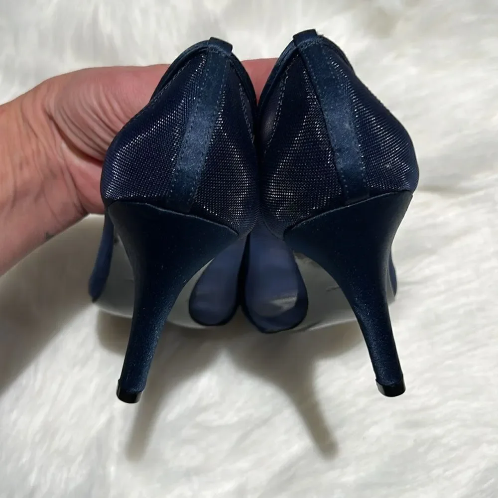 Nina raizel Navy Blue Sheer Ruffled pumps‎ Size 6M.  B78